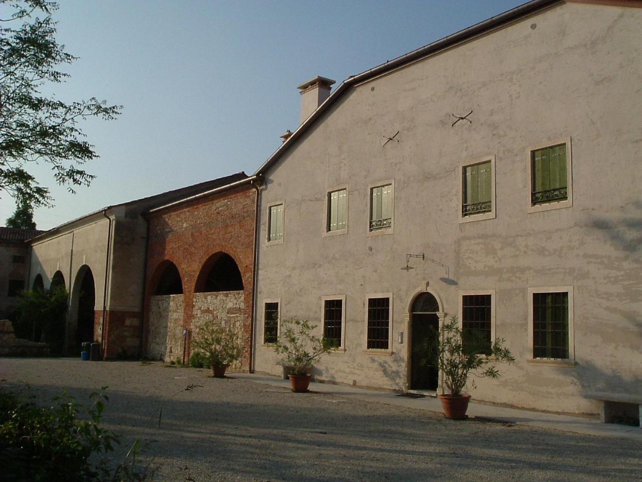 Agriturismo La Sophora Montegaldella Екстериор снимка