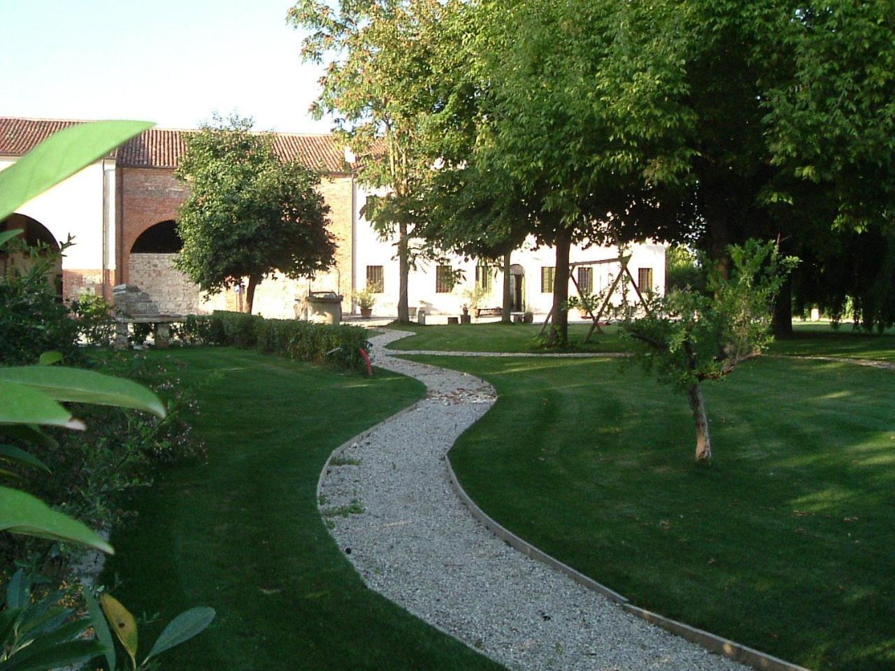 Agriturismo La Sophora Montegaldella Екстериор снимка