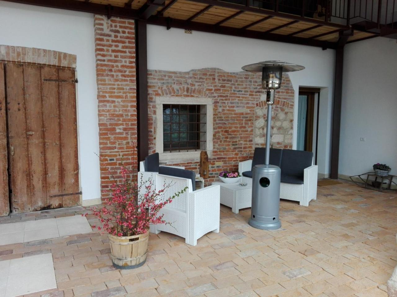 Agriturismo La Sophora Montegaldella Екстериор снимка